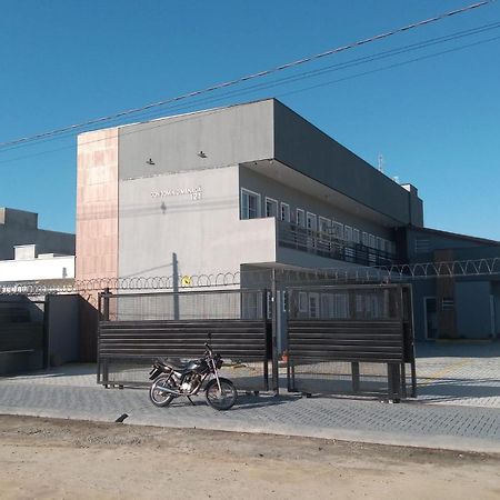 Апартаменти Loft05 Completo Ar Internet Garagem Prox Aparecida E Industrias Піндамонянгаба Екстер'єр фото