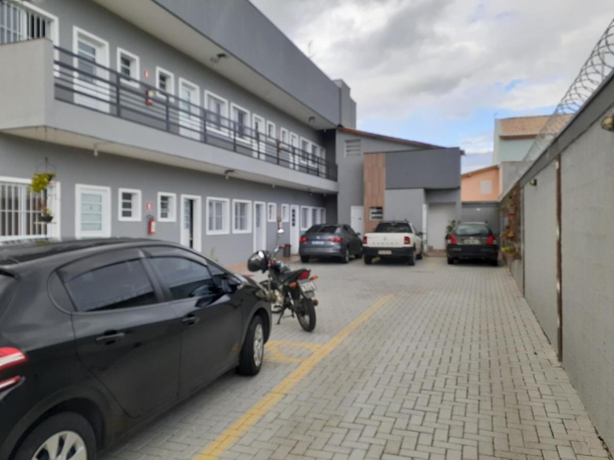 Апартаменти Loft05 Completo Ar Internet Garagem Prox Aparecida E Industrias Піндамонянгаба Екстер'єр фото